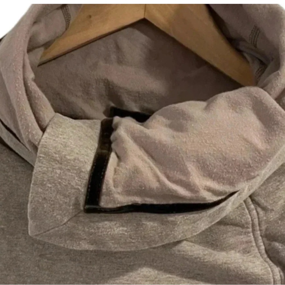 LULULEMON Savasana Stylish Beige Long-Sleeve Wrap - Picture 4 of 8